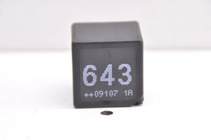 VW TOURAN 1T3 2.0 TDI Relais 8K0951253 2.00 Diesel 103kw 24518043