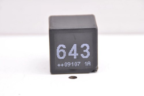 VW TOURAN 1T3 2.0 TDI Relais 8K0951253 2.00 Diesel 103kw 24518043