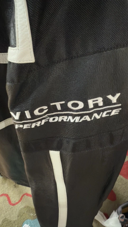 Victory Motorcycles Jacket Mens X-Large Leather Polaris Performance Vented - Image 3 of 4