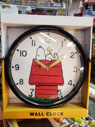 Peanuts~2023~Snoopy & Woodstock& Doghouse~12" Wall Clock~Battery, NEW!