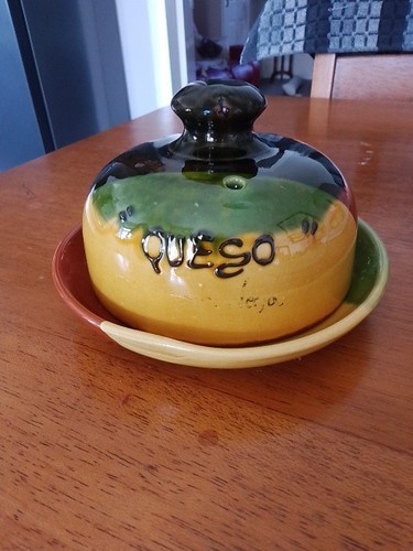 Cheese Dish/Dome - Picture 1 of 7