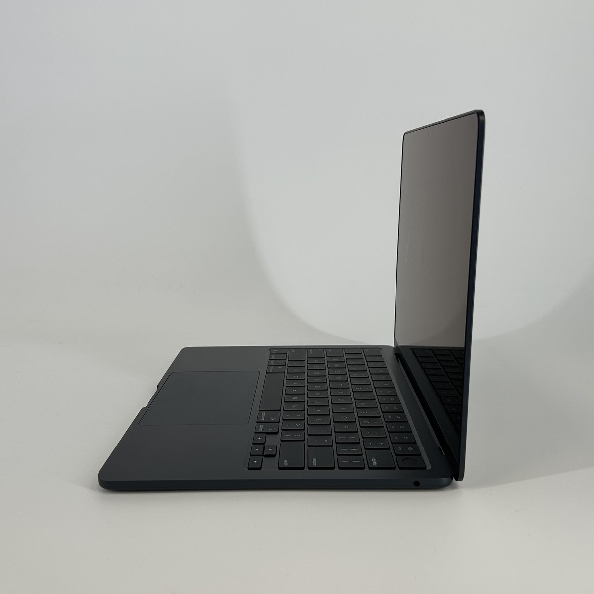 MacBook Air 13 2025 M4 10-Core CPU 10-Core GPU 24GB 512GB SSD