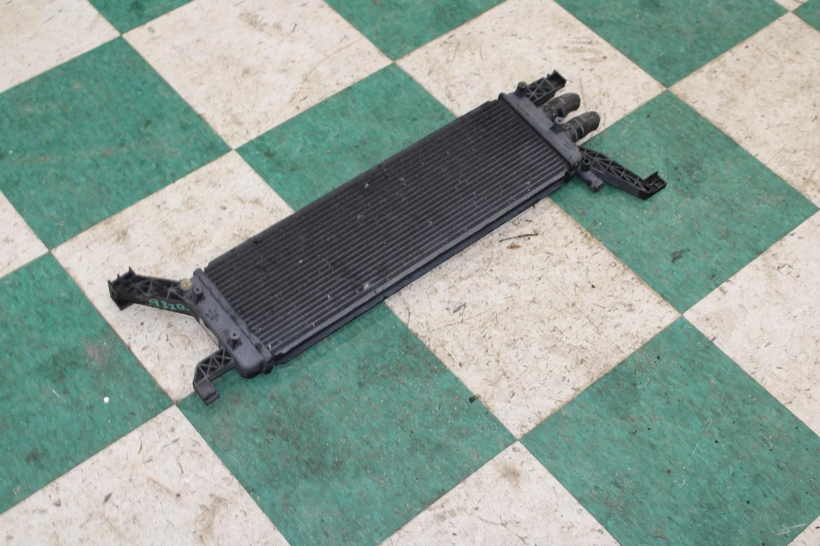 14-19 Ghibli Auxiliary Coolant Radiator Assy 3.0L Engine Aux Unit Factory OE OEM