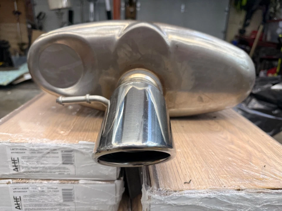 NUEVO OEM Silenciador de escape y tubo de escape izquierdo LR054764 para Range Rover Sport 14-17 Foto 2 de 4