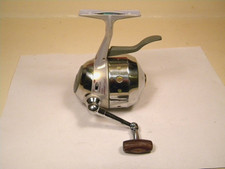Pflueger 1810 Underspin Triggerspin reel
