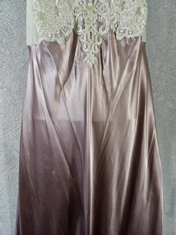 Camisón Gilligan & O'Malley para mujer Babydoll rosa crema satinado encaje quimise LEER Foto 4 de 4