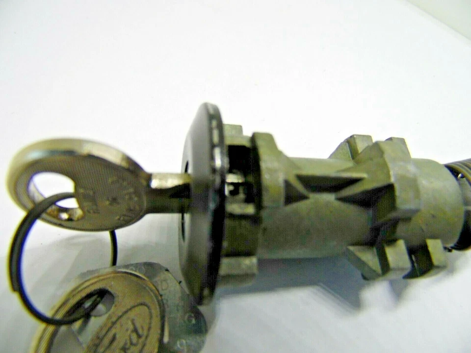 Cerradura de maletero PRODUCTOS DE MOTOR ESTÁNDAR TL-145B se adapta a Lincoln Mark VII 90-92 OEM FORD Foto 4 de 4