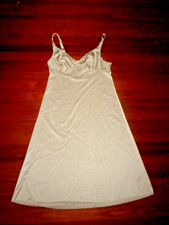 Vassarette Underneath It All Beige Full Slip Sz 36 L