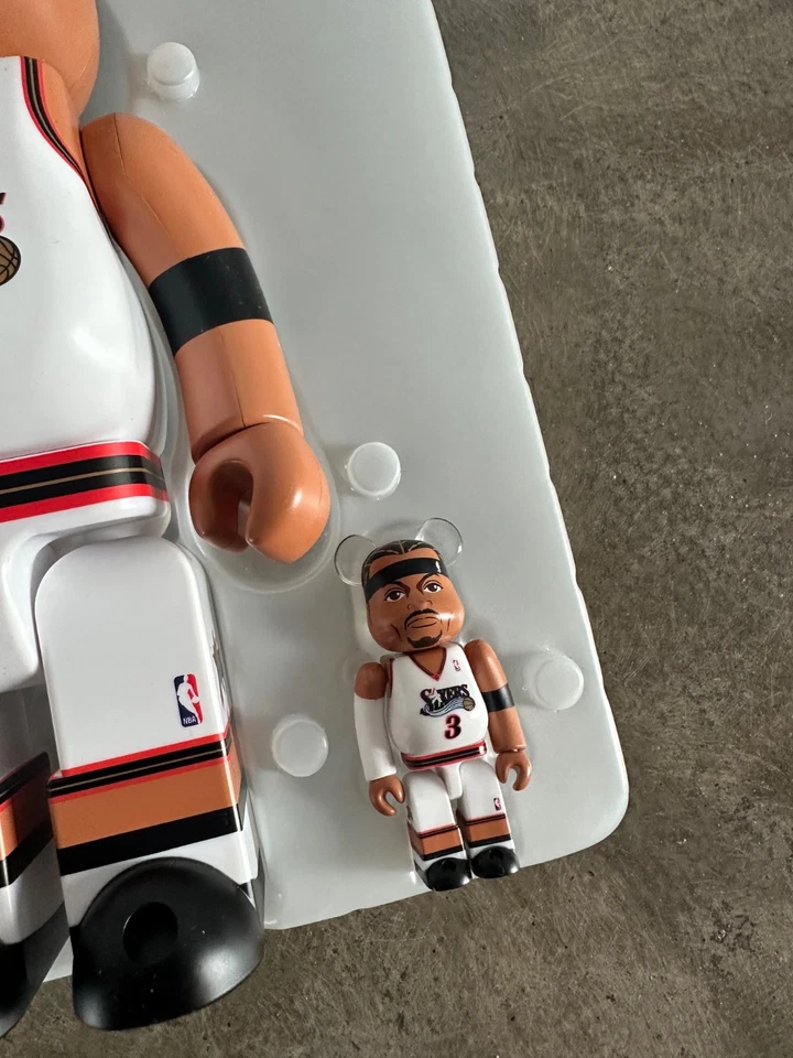 Набор игрушек BE@RBRICK Allen Iverson 100% и 400% Philadelphia 76ers NBA Medicom - Изображение 3 из 4