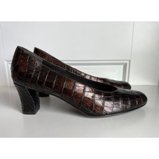 Vintage Stuart Weitzman Brown Gator Pumps - Women's Size 8