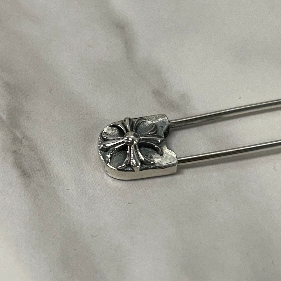 Pin de seguridad de plata esterlina corazones cromados 03 clásico accesorio de pasador de 2 pulgadas Foto 3 de 4