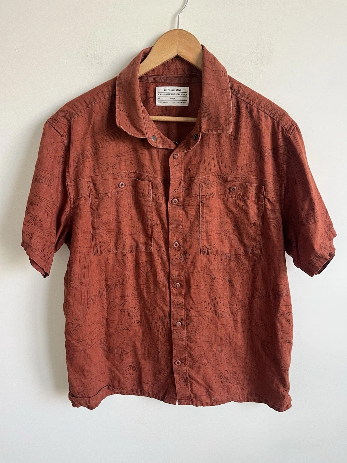 REI Hemp Camp Shirt Men’s Sz Large Red Short Sleeve Button Up Outdoors Hiking