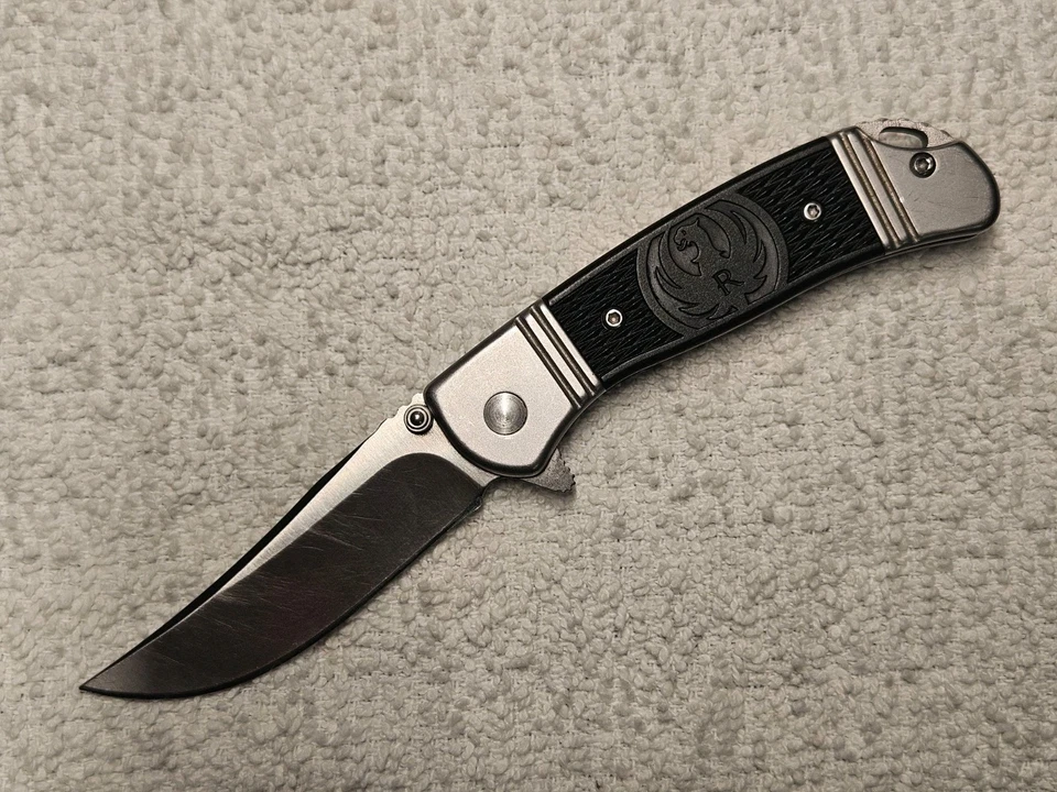 Navaja de bolsillo compacta Ruger CRKT Hollowpoint Foto 2 de 3