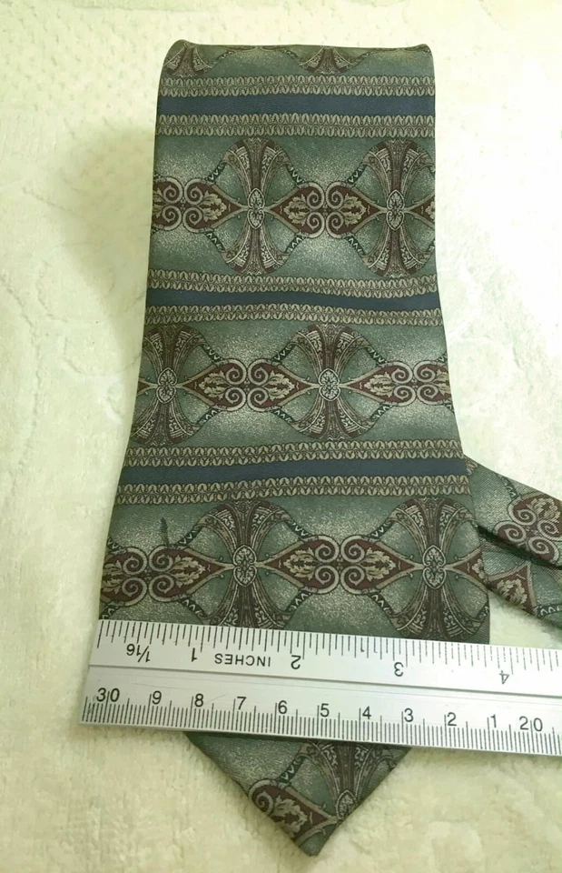 CORBATA HOMBRE GEORGE MACHADO VERDE OLIVA ROJO BORGOÑA 100% SEDA ITALIANA HECHA EN EE. UU. Foto 4 de 4