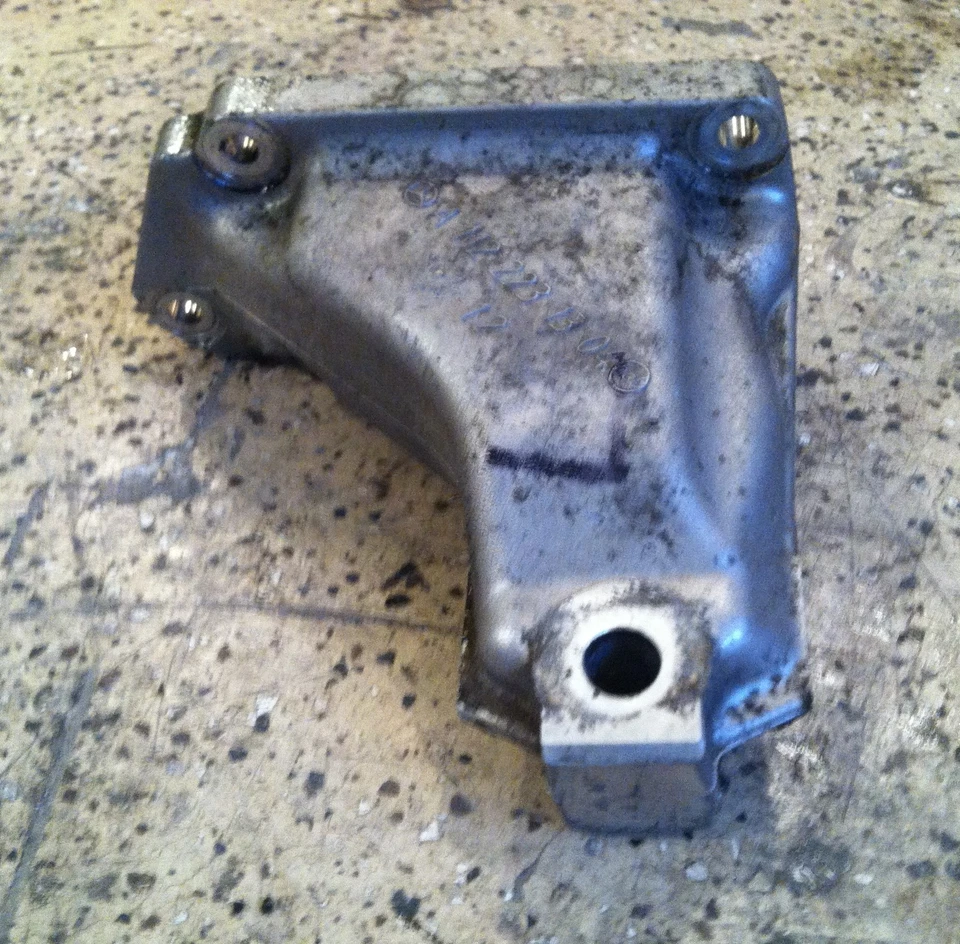 MERCEDES-BENZ ML320 ML430 1998-2003 ~ SOPORTE DE MONTAJE DEL MOTOR DEL LADO DEL CONDUCTOR Foto 2 de 3