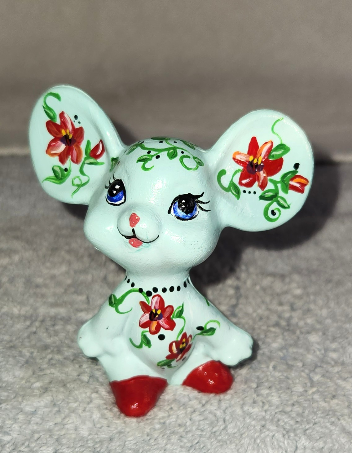 Fenton Glass OOAK Green Mouse Red Flowers by Rachelle 2024