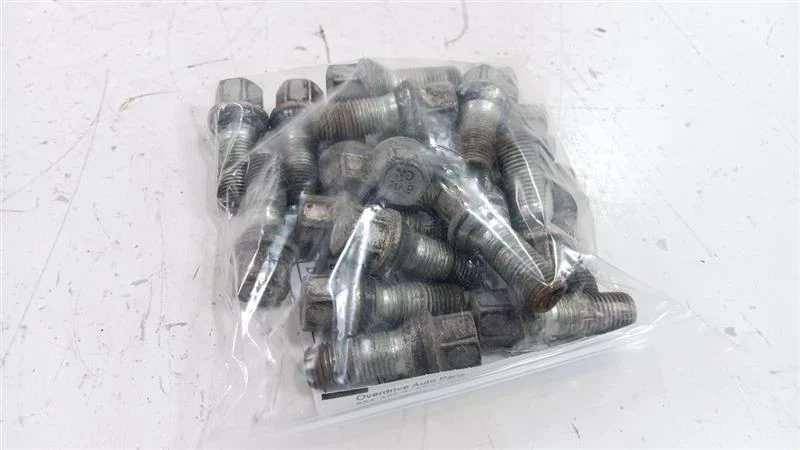 Juego de tuercas para golf Volkswagen 2010 2011 2012 2013 2014 Foto 2 de 4