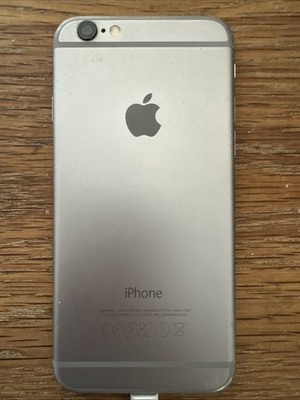 Apple iPhone 6 A1586 16GB Silber CDMA + GSM ohne Simlock