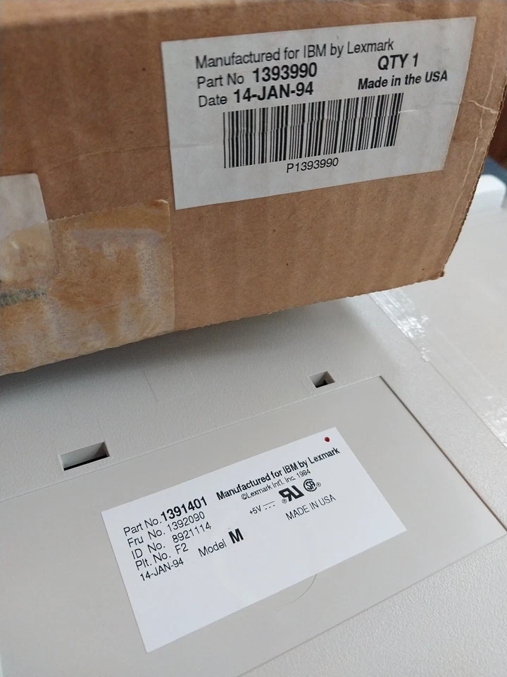 Vintage IBM Enhanced Keyboard Model M 1393990 1391401 New 14-JAN-94 by Lexmark  - Image 2 of 4