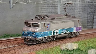 LS Models 11203S E-Lok BB 7248R, SNCF, TER Burgund, unterwegs,