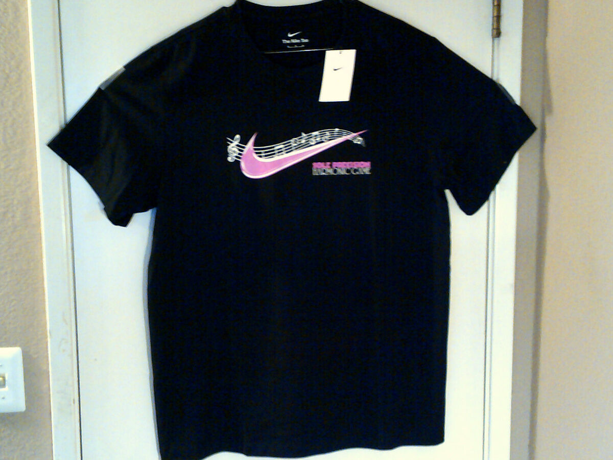 NEW NIKE SPORTSWEAR NEW NIKE SPORTSWEAR
