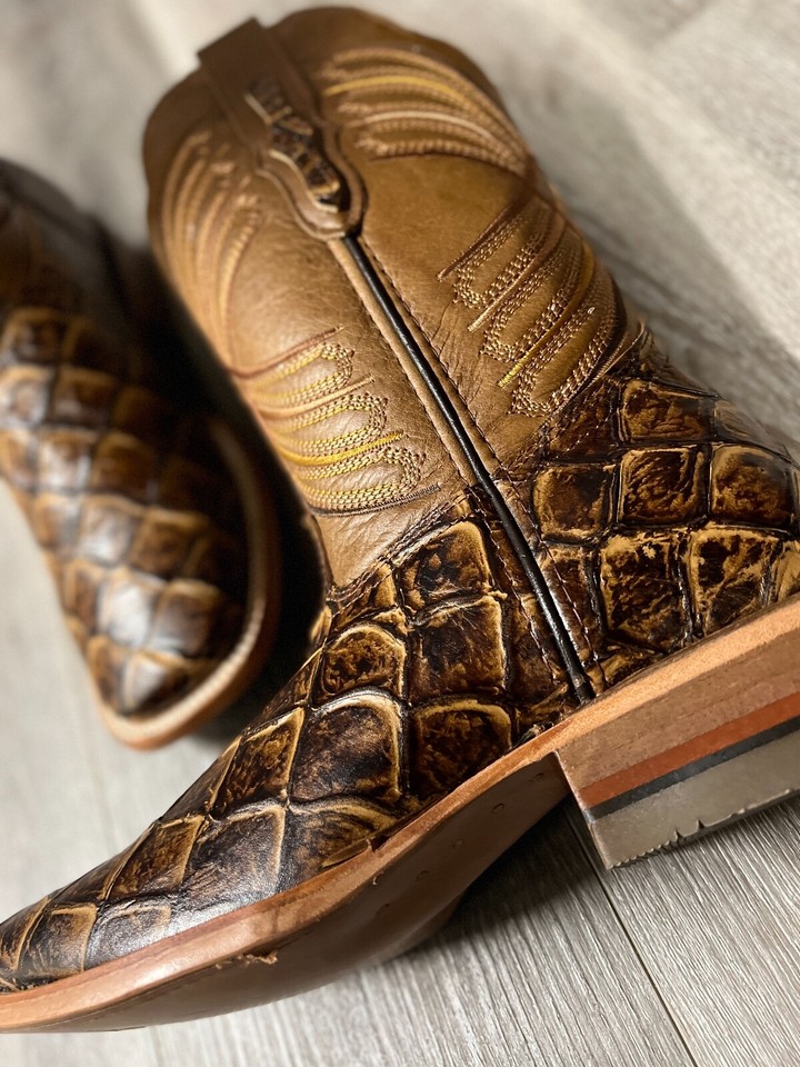 MEN'S RODEO COWBOY FISH PIRARUCU PRINT WESTERN SQUARE TOE BOOTS COGNAC ...