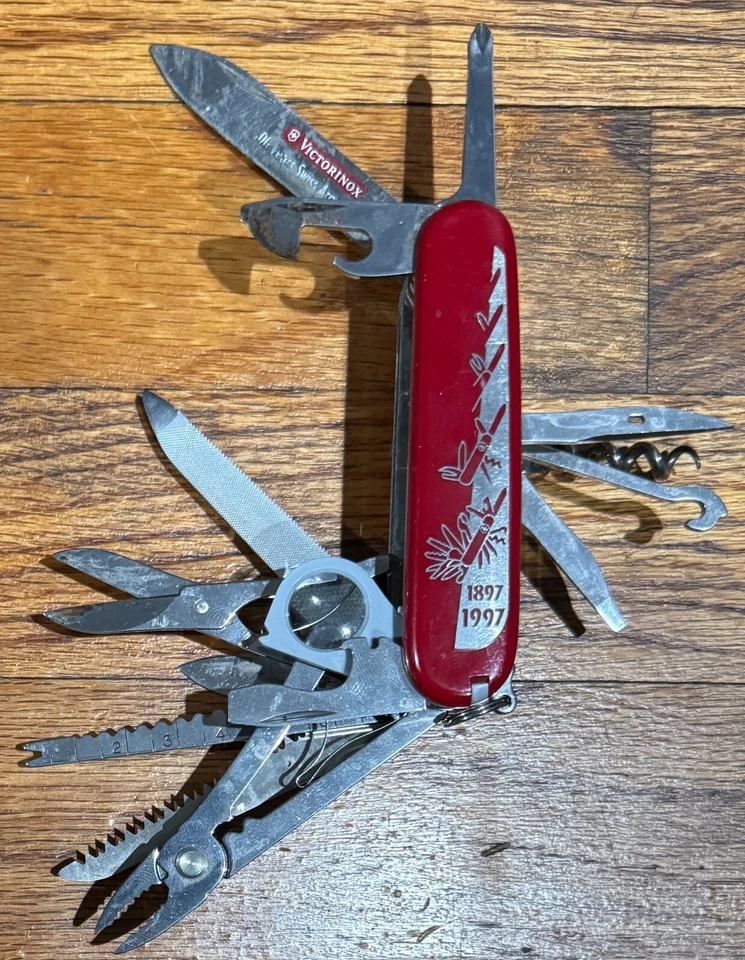 Navaja suiza Victorinox SwissChamp - 1897-1997 100 aniversario Foto 2 de 4