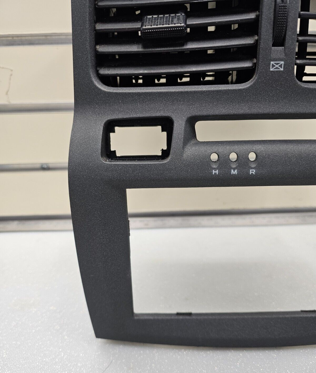 2001-2006 Hyundai Santa Fe Center Dash Radio Heat AC Vent Trim