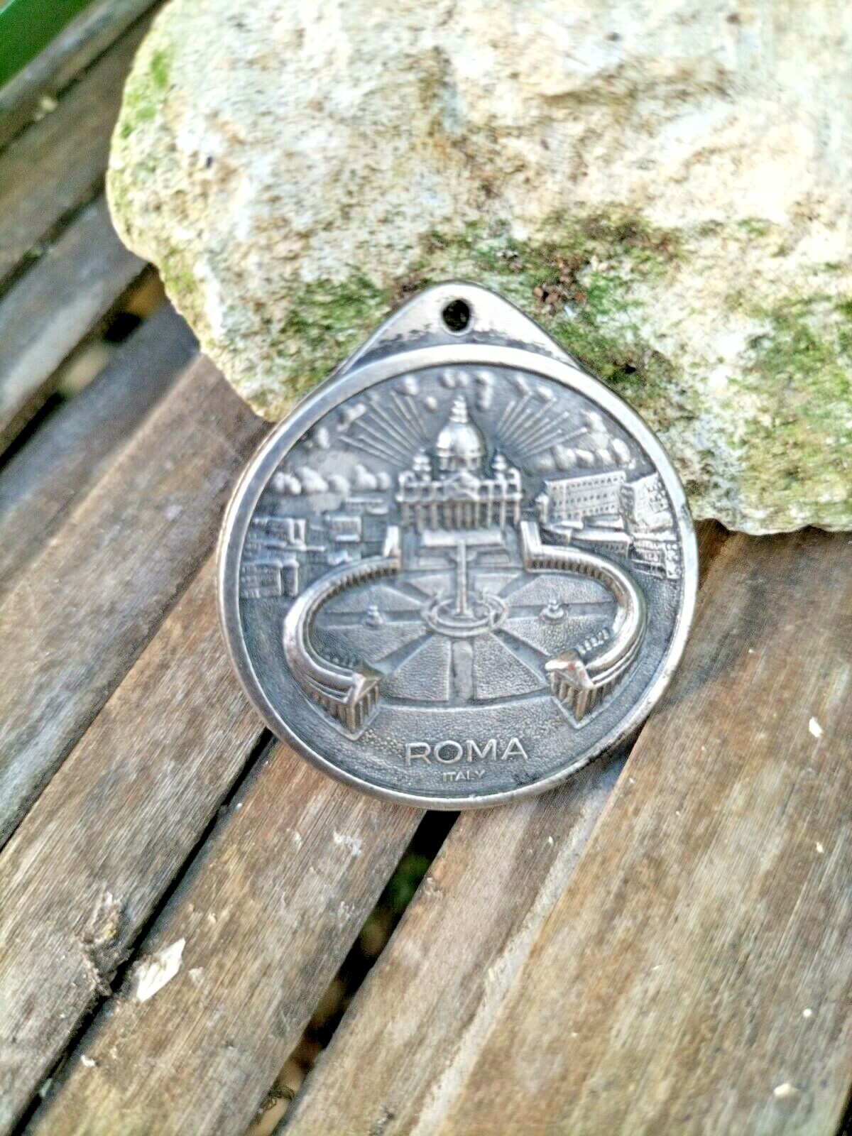Picture 2 of 4