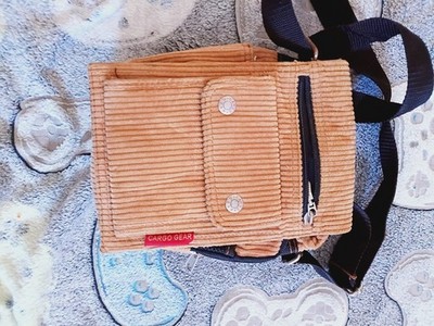 Cargo Gear Messenger Bag Beige Adjustable Shoulder Strap Snap Zip Outer Pockets