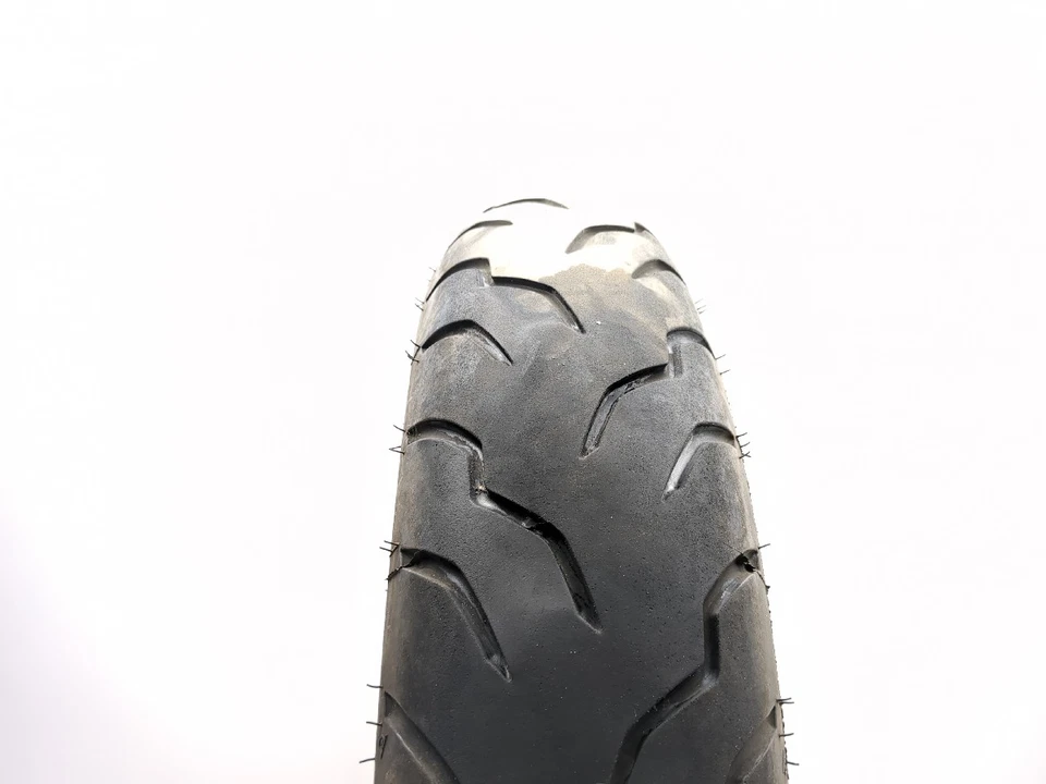 Neumático delantero Dunlop American Elite 130/70-18 Foto 3 de 4