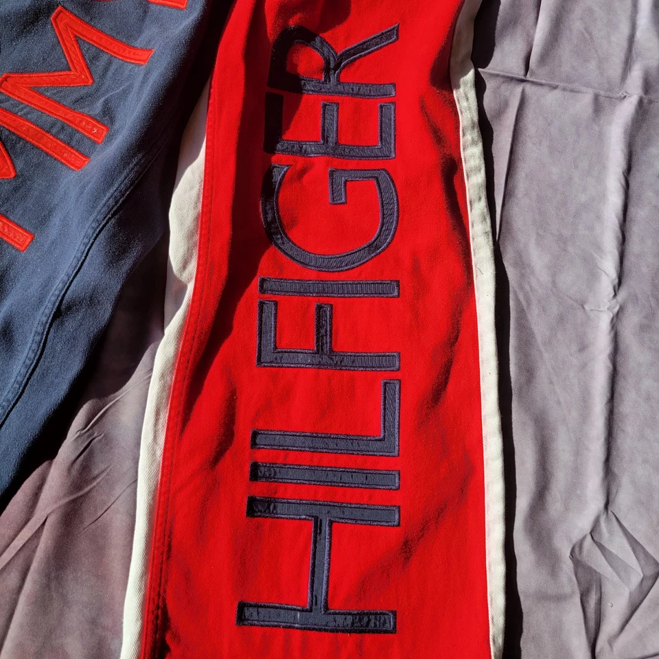 Pantalones de mezclilla vintage Tommy Hilfiger Aaliyah pierna ancha deletreados rojo/azul talla 5 Foto 2 de 4