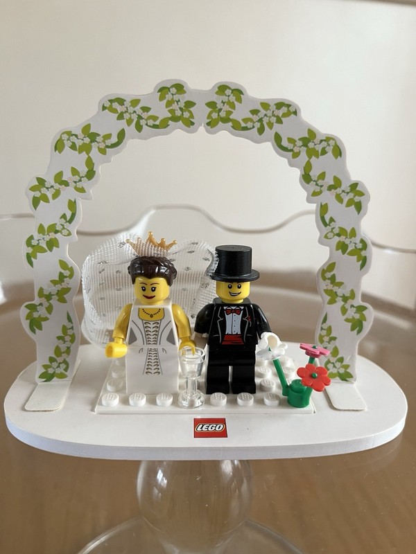 LEGO Miscellaneous: Minifigure Wedding Favour Set (853340)