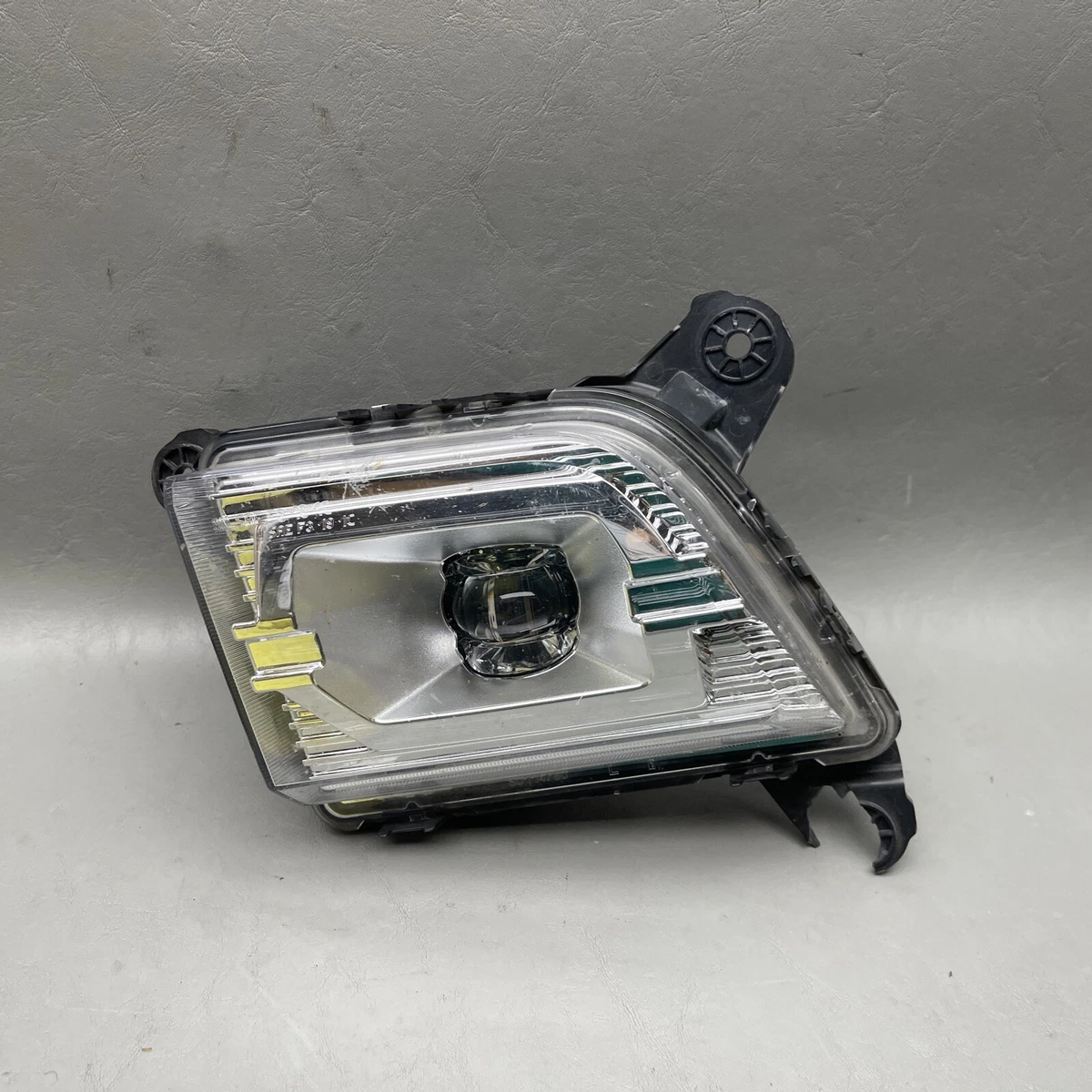 2019 2020 Chevrolet Silverado 1500 Fog Light Lamp LED Driver Left 