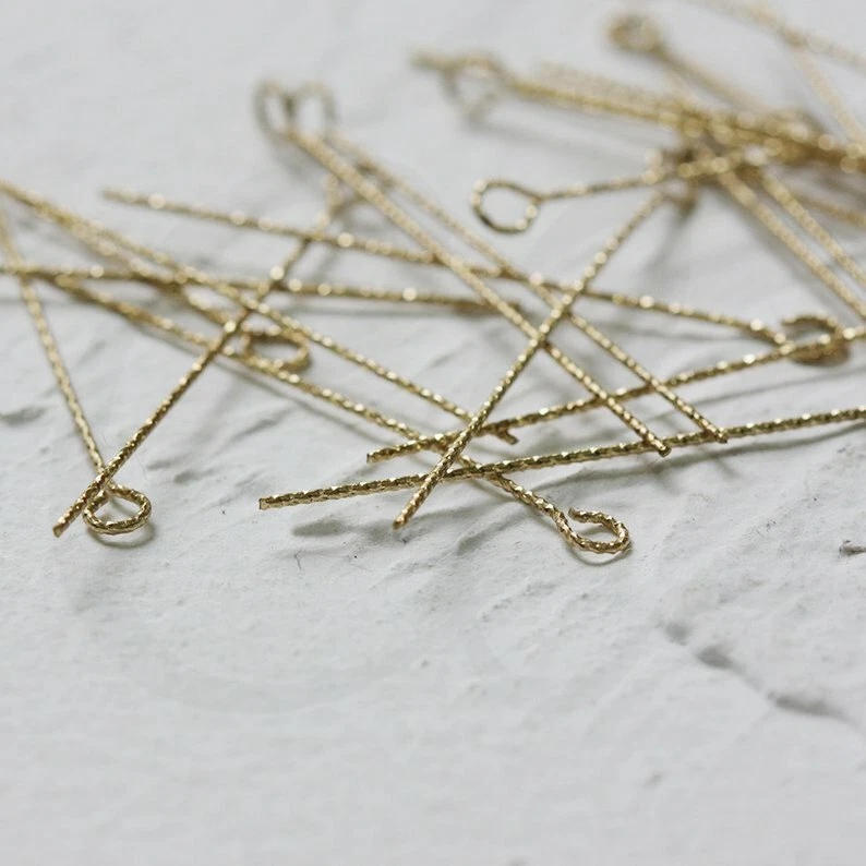 Pin de ojo texturizado de latón crudo 50 piezas - Base de latón - 40x0,7 mm (CW-4151C) Foto 3 de 3