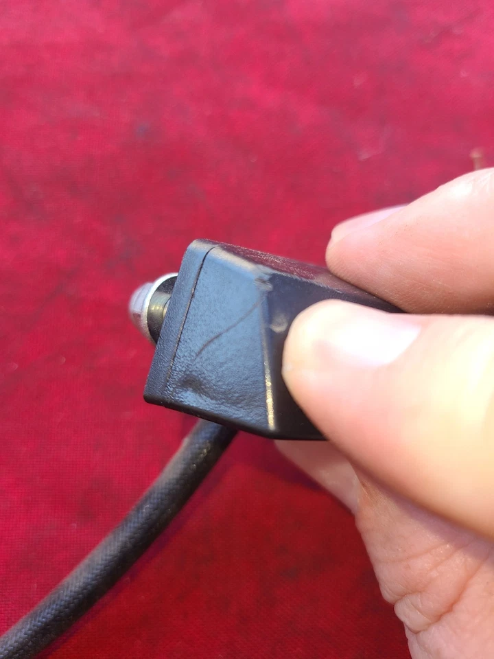 Luz de matrícula OEM 2018-2025 18-25 Indian Chief Scout Rogue Bobber 2413810 Foto 4 de 4