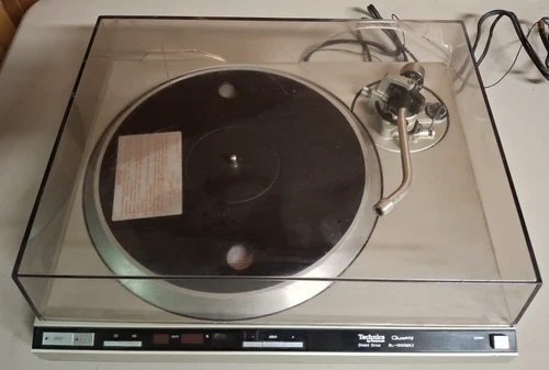 Vintage Technics By: Panasonic Quartz Direct Drive Turn Table System, SL-1500MK2