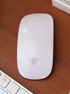 Apple Magic Mouse Wireless Bluetooth - White (A1657) (Lightning