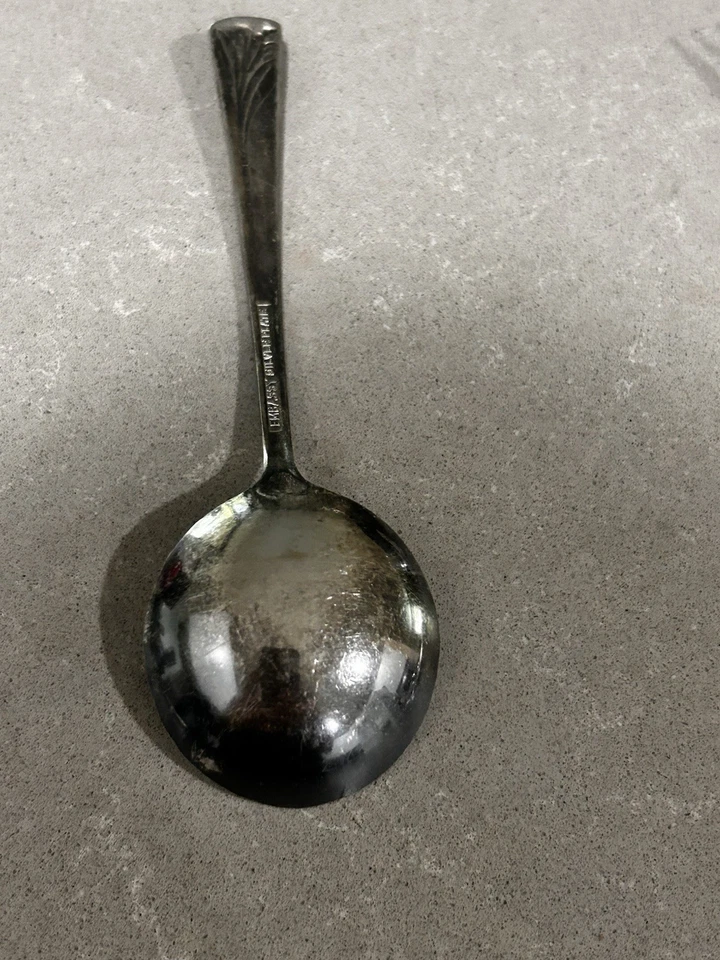 Antigua cuchara de azúcar MAGIC LILY Embajada Internacional de Plata Foto 2 de 4