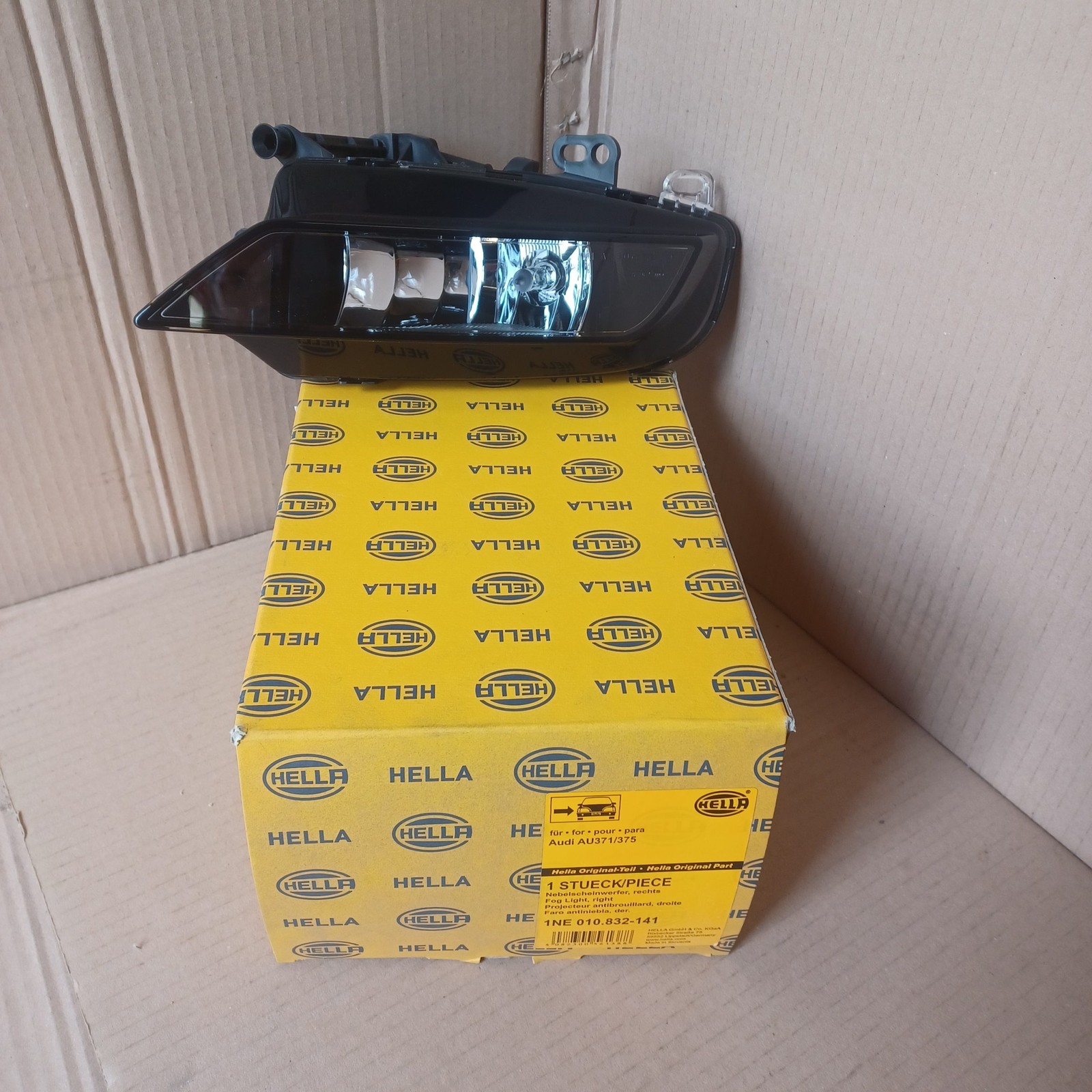 Feu anti-brouillard droit Audi A3 8V pour pare-choc normal standard