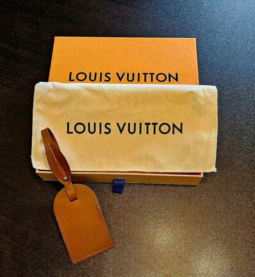 NUEVA etiqueta de equipaje de cuero Louis Vuitton Foto 2 de 4