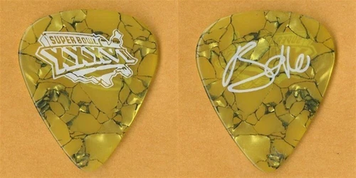 U2 2002 Super Bowl XXVI concert performance Bono stage Guitar Pick