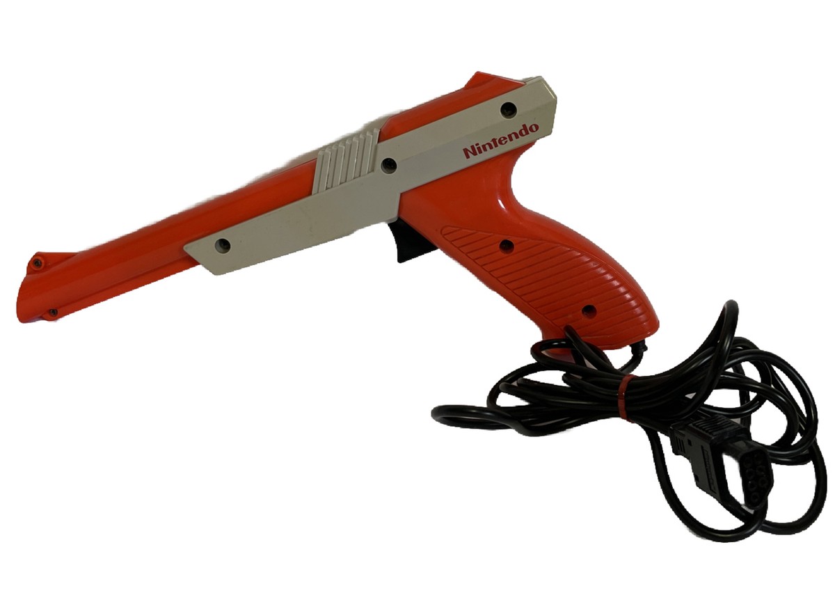 Original 1985 Nintendo NES Zapper Duck Hunt Gun Authentic NES-005