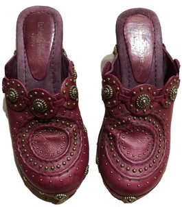 isabella clogs
