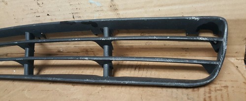 1999-2005 OEM 1J5 853 677 B Volkswagen Jetta Center Grill #19 - Picture 3 of 6