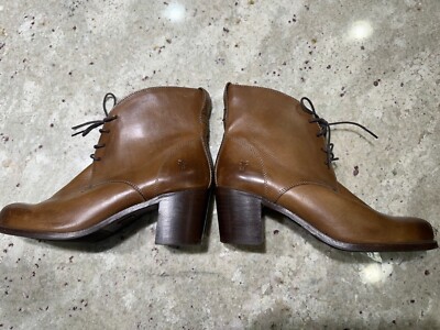 Frye Kendall Chukka Cognac Brown Genuine Leather Short Lace Up Ankle Boot 347540