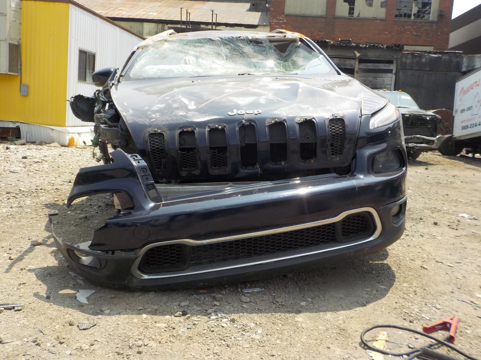 Used Speedometer Gauge fits: 2014 Jeep Cherokee cluster MPH 140 MPH 2.4L 3.5`` d