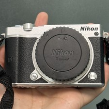 Nikon 1 J5 20.8 MP DSLR Mirrorless Digital Camera Body Silver English 95%New