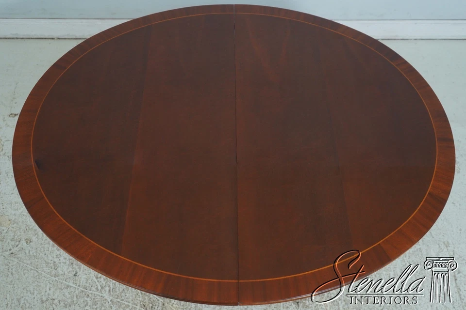 L70938: Mesa de comedor histórica Charleston de caoba georgiana con bandas BAKER Foto 3 de 4