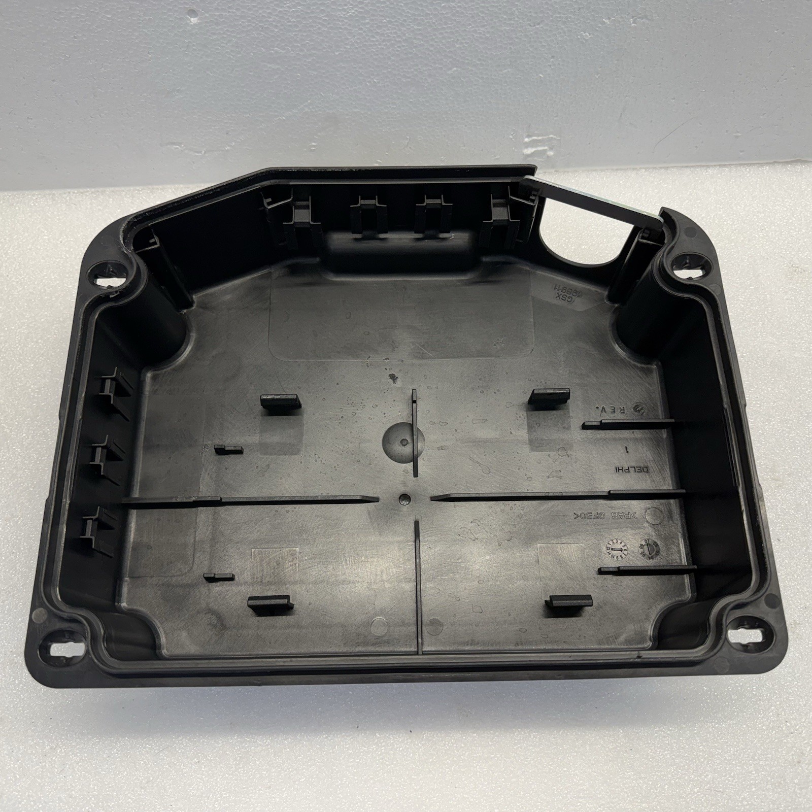 Maserati Quattroporte 2003-2007 Engine cover